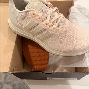 Adidas Women's Peach Sneakers
